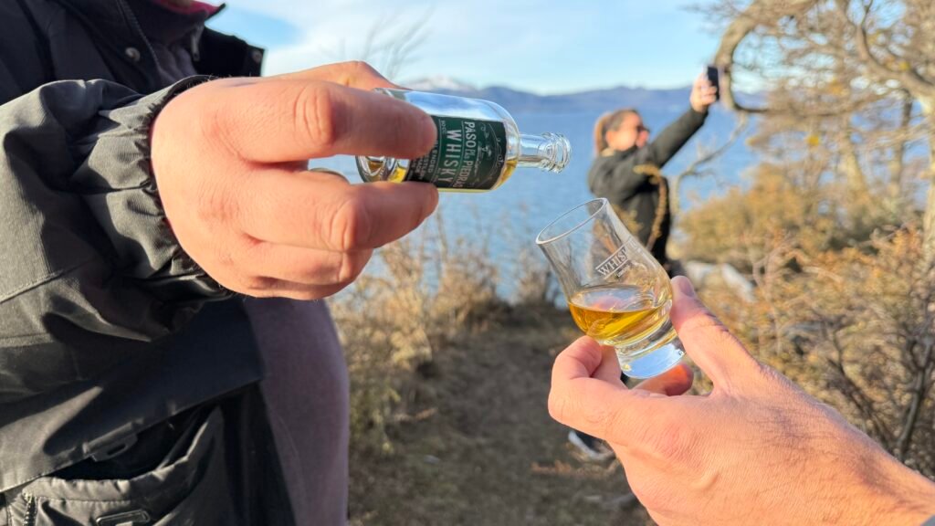 Degustación Blend Paso de las Piedras en Lago Fagnano