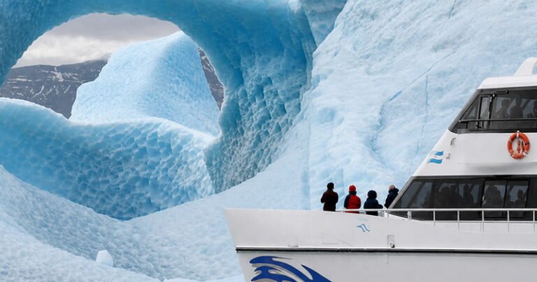 Navegación por el Glaciar Perito Moreno