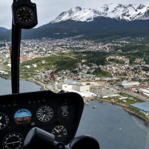 Sobrevuelo sobre Ushuaia y el Canal Beagle